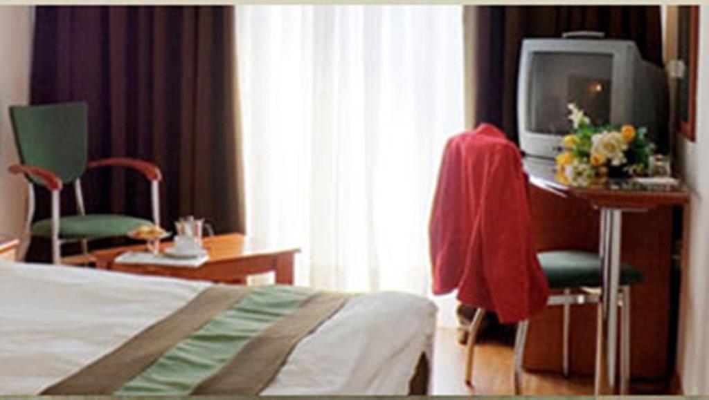 Elpida City Hotel Serres Room photo